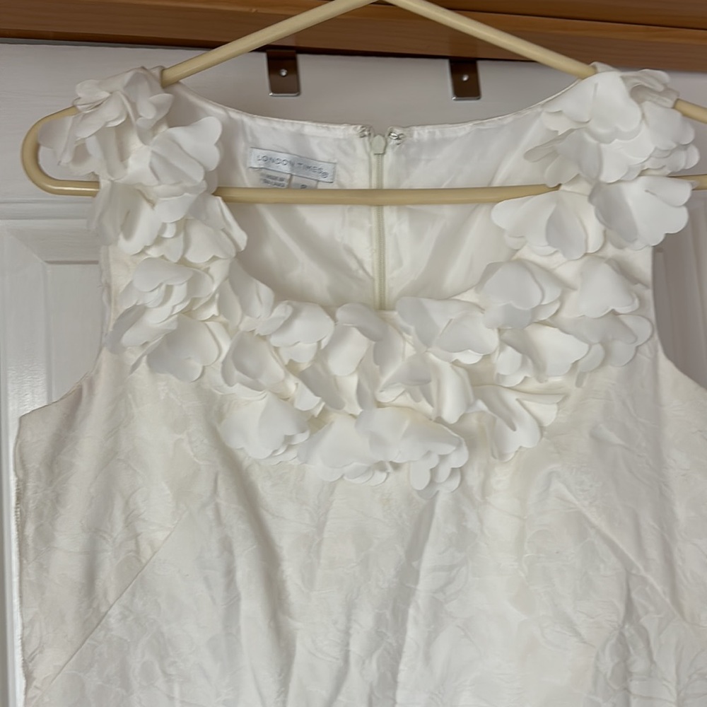 Cream white Aline dress with flower ruffle detail - Picture 3 of 4